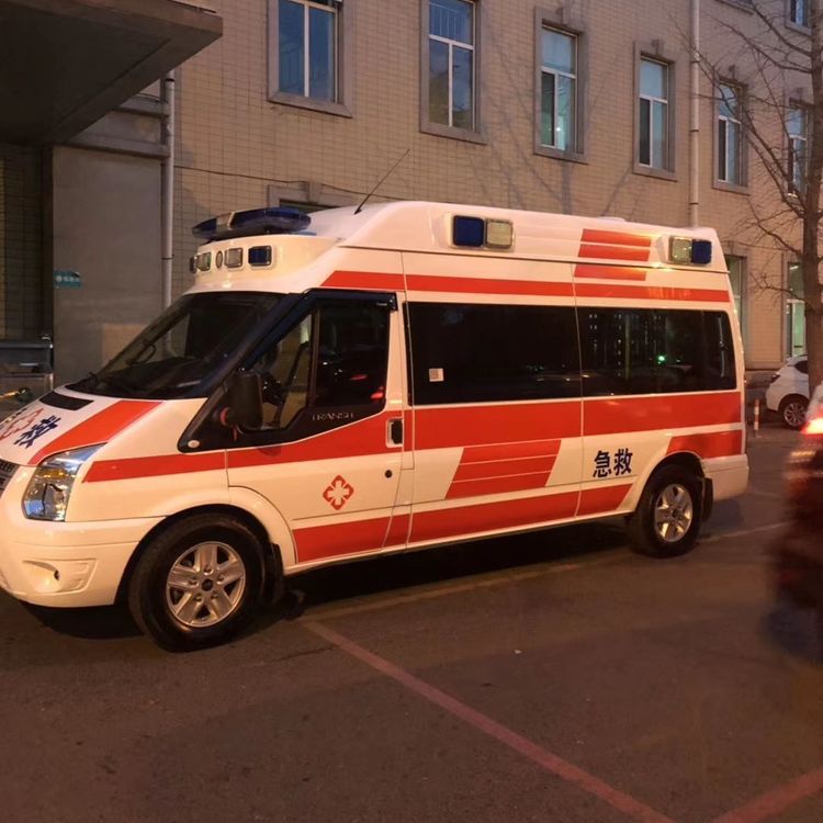 望奎夜间租赁救护车护送病人转院：安全转运的 8 大核心注意事项
